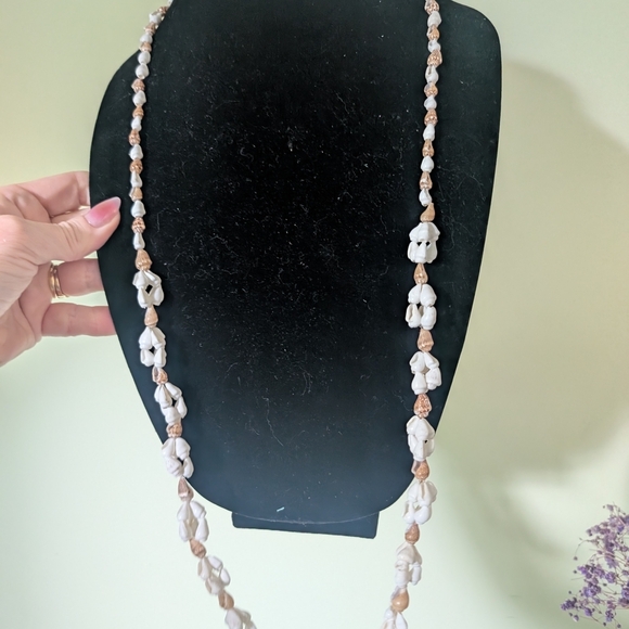 Vintage Boho Shell Necklace - Picture 2 of 8